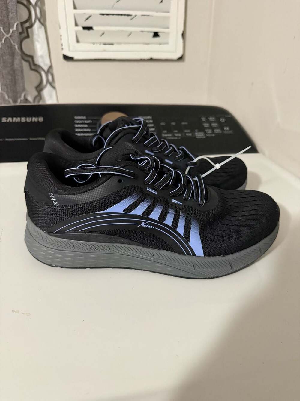 Xelero Steadfast II Women's Black/Violet Running Shoes size 10.5